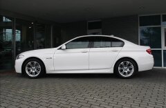 BMW Řada 5 servis zdarma 5 let  525d xDrive, M Paket, CZ