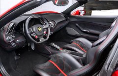 Ferrari 488 Spider, karbonová sedadla, lift, kamera, skladem!!