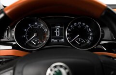 Škoda Superb 3,6 COMBI  FSI V6 DSG 4X4, úprava BT, CZ