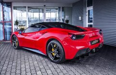 Ferrari  488 GTB, paket černý lesk