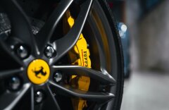 Ferrari 488 SPIDER, CARBON, passenger displej, CZ