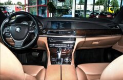 BMW Řada 7 730d Dynamic Drive, šíbr, adapt. tempomat