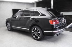 Bentley Bentayga V8 diesel, panorama, CZ