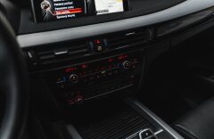 BMW X5 3,0 M50d, HARMAN KARDON, HEAD-UP