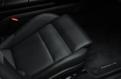 Porsche Taycan Turbo S, keramiky, karbon, PDCC, Matrix