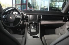 Porsche Panamera 4S, BOSE, záruka 11/2016