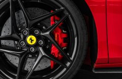 Ferrari F8 3,9 F8 Spider V8, karbon, kamera, Alcantara, CZ