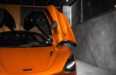 McLaren 720S 4,0 B&W, LIFT, ZÁRUKA