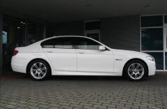 BMW Řada 5 servis zdarma 5 let  525d xDrive, M Paket, CZ
