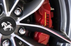Ferrari 488 Spider, karbonová sedadla, lift, kamera, skladem!!