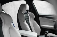 BMW M5 4,4 xDrive, VÝFUKY, CARBON-CERAMIC, 360, B&W