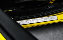 Ferrari F8 Tributo, Carbon, Race saet