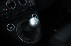 Abarth 595 1,4 ESSESSE, BEATS AUDIO, AKRAPOVIČ, CARBON