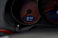 Porsche Cayman 2.7 PASM, sportovní výfuky, BOSE, individual
