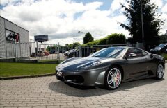 Ferrari F430 4,4 F1 Keramické brzdy Karbonová sedadla