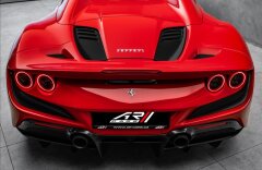 Ferrari F8 3,9 F8 Spider V8, karbon, kamera, Alcantara, CZ