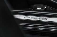 Porsche 911 Carrera 4S, PCM, výfuky