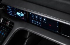 Porsche Taycan Turbo S, keramiky, pano, PDCC, Burmester