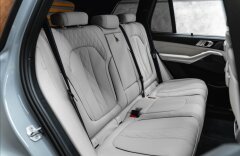 BMW X5 4,4 M60i xDRIVE, H/K, PANO, SOFTCLOSE, MASÁŽE