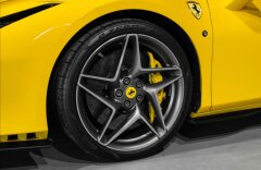 Ferrari F8 3,9 TRIBUTO, SPIDER, LIFT, KAMERA, ZÁRUKA