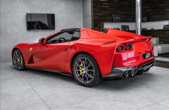 Ferrari 812 GTS, max výbava, SKLALDEM!