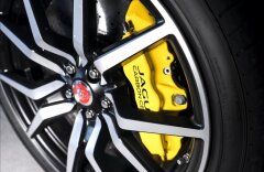 Jaguar F-Type SVR, keramiky, panorama, full LED