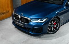 BMW Řada 5 4,4 M550i xDrive, H/K, HEAD-UP, PANO, LASER