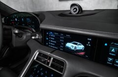 Porsche Taycan Turbo S, keramiky, pano, PDCC, Burmester