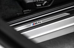 BMW M4 Navi*Harman Kardon*kamera