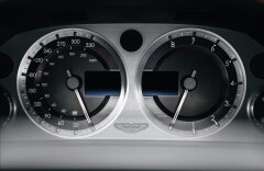 Aston Martin DB9 5,9 V12, NAVI, BIXENON