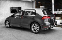 Volkswagen Golf 1,5 Maraton Edition, masáže, záruka