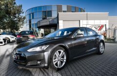 Tesla Model S 85D 386kW dual charger