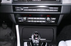 BMW M5 head up, softclose, ventilace, individual