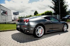 Ferrari F430 4,4 F1 Keramické brzdy Karbonová sedadla