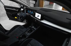 Volkswagen Golf 1,5 VIII, LIFE, KAMERA, NOVÉ AUTO
