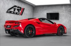Ferrari F8 3,9 F8 Spider V8, karbon, kamera, Alcantara, CZ