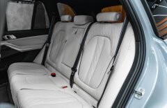 BMW X5 4,4 M60i xDRIVE, H/K, PANO, SOFTCLOSE, MASÁŽE