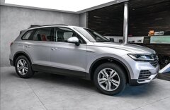 Volkswagen Touareg 3.0 TDI 4M, LED, Navi, ACC,tažné