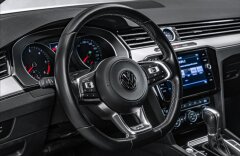Volkswagen Passat 2.0 TDI Highline R-line, LED, kamera, CZ