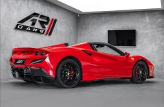 Ferrari F8 3,9 F8 Spider V8, karbon, kamera, Alcantara, CZ