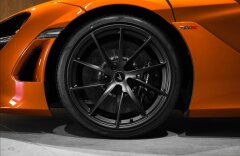 McLaren 720S 4,0 B&W, LIFT, ZÁRUKA