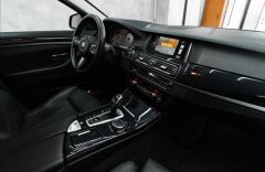 BMW Řada 5 3,0 535d xDrive Touring, H/K, HEAD-UP, LUXURY LINE