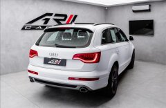 Audi Q7 3.0 TDI quattro S-line, panorama, Bose, 1.majitel