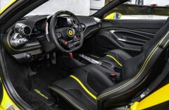 Ferrari F8 Tributo, Carbon, Race saet