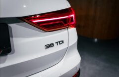 Audi Q3 2,0 35 TDI, LED, NAVI