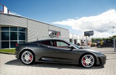 Ferrari F430 4,4 F1 Keramické brzdy Karbonová sedadla