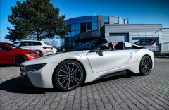 BMW i8 Roadster, Laser, HUD, H&K, CZ