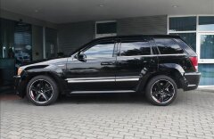 Jeep  Grand Cherokee SRT 8