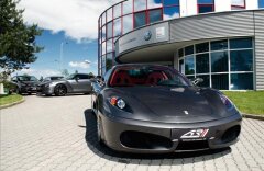 Ferrari F430 4,4 F1 Keramické brzdy Karbonová sedadla