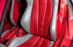 Ferrari 458 Italia bicolour, JBL, 7let servis
